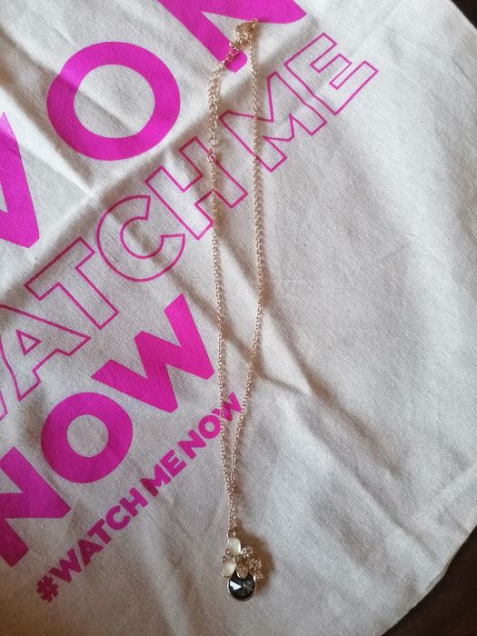 Colar + brincos iguais (inclui caixa)