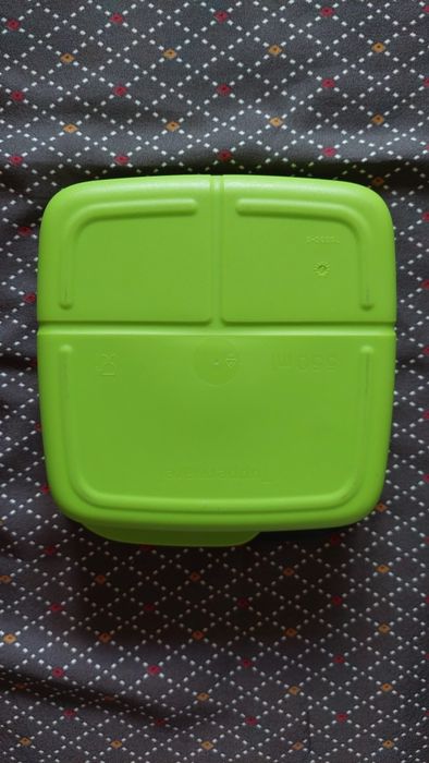 Ланч бокс школярик фірми tupperware