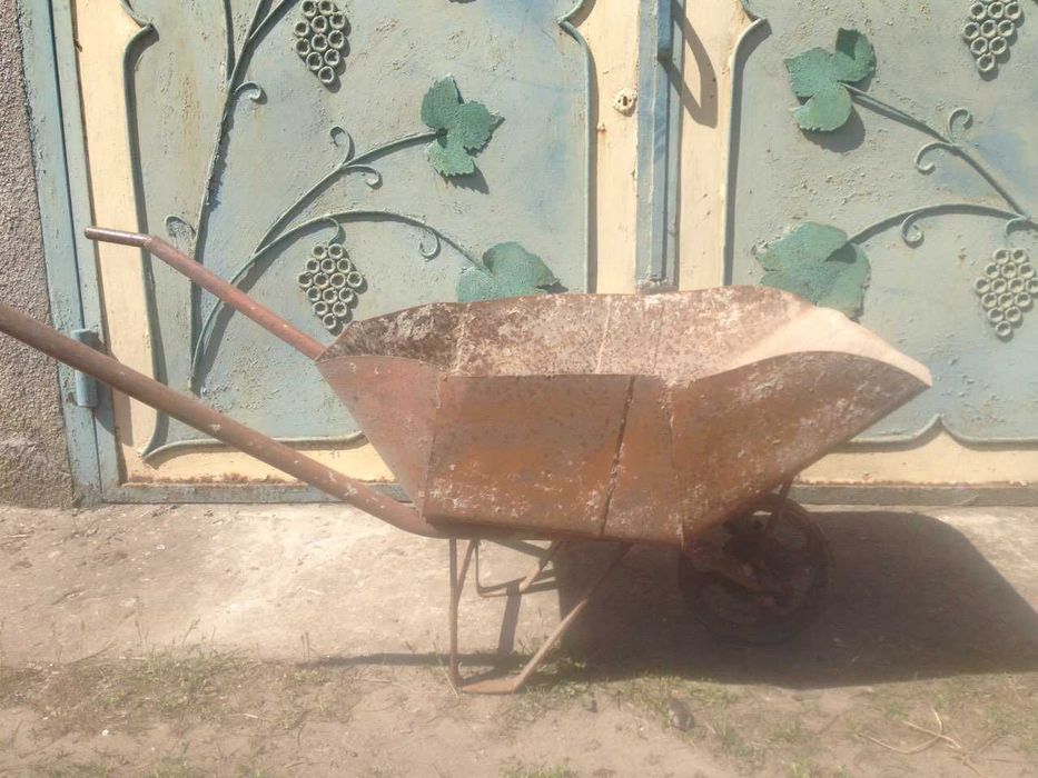 Тачка садовая, строительная, не убиваемая