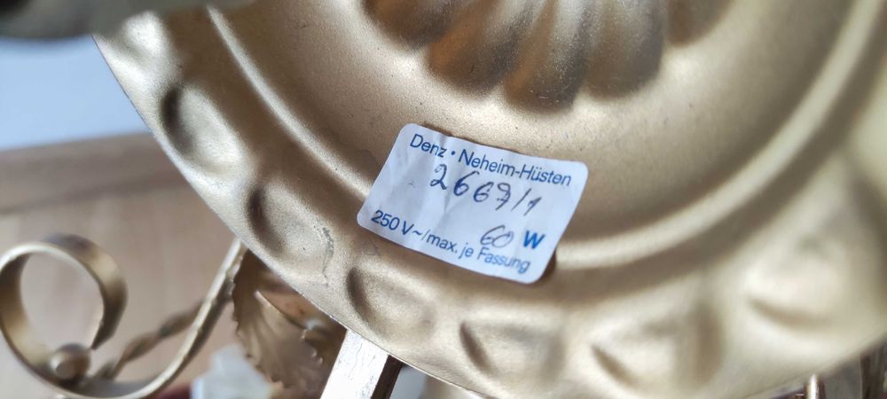 Złota lampa z lat 70