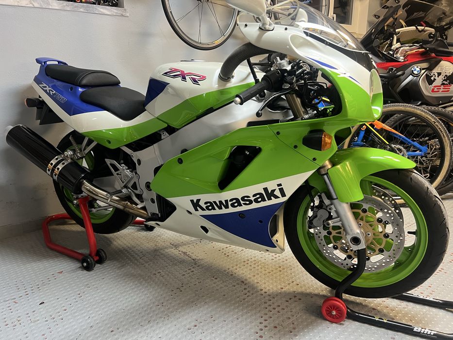 Kawazaki ZXR 750