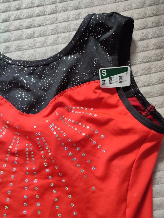 Nowy kostium gimnastyczny Decathlon S