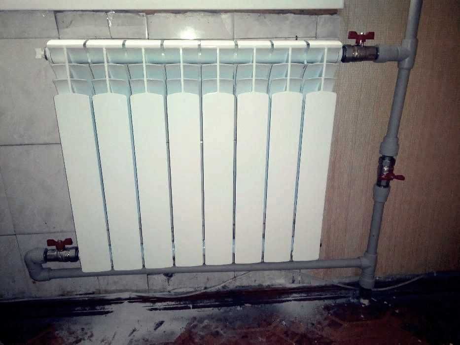 Поменять батарею замена радиатора стояков труб сантехники отопления