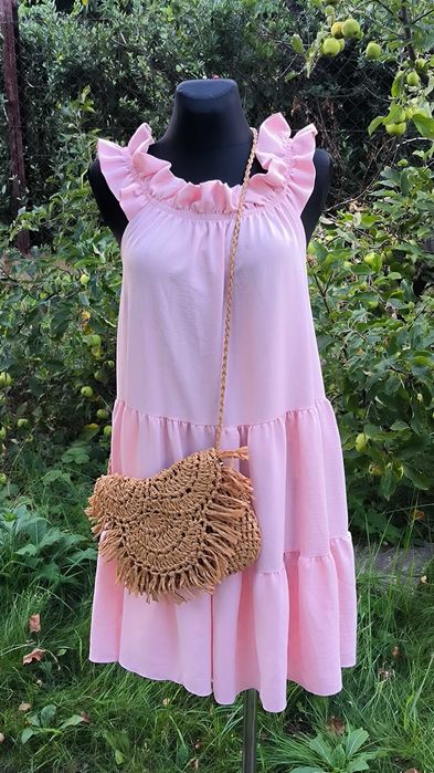 Włoska sukienka hiszpanka jasny róż New Collection