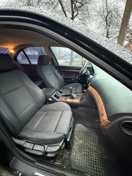 BMW E39 2.5 2000 Срочно