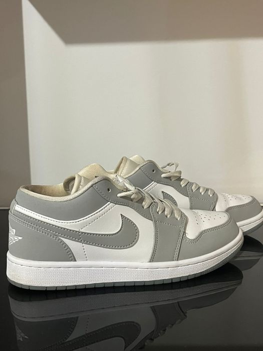 Nike air jordan 1 low wolf grey