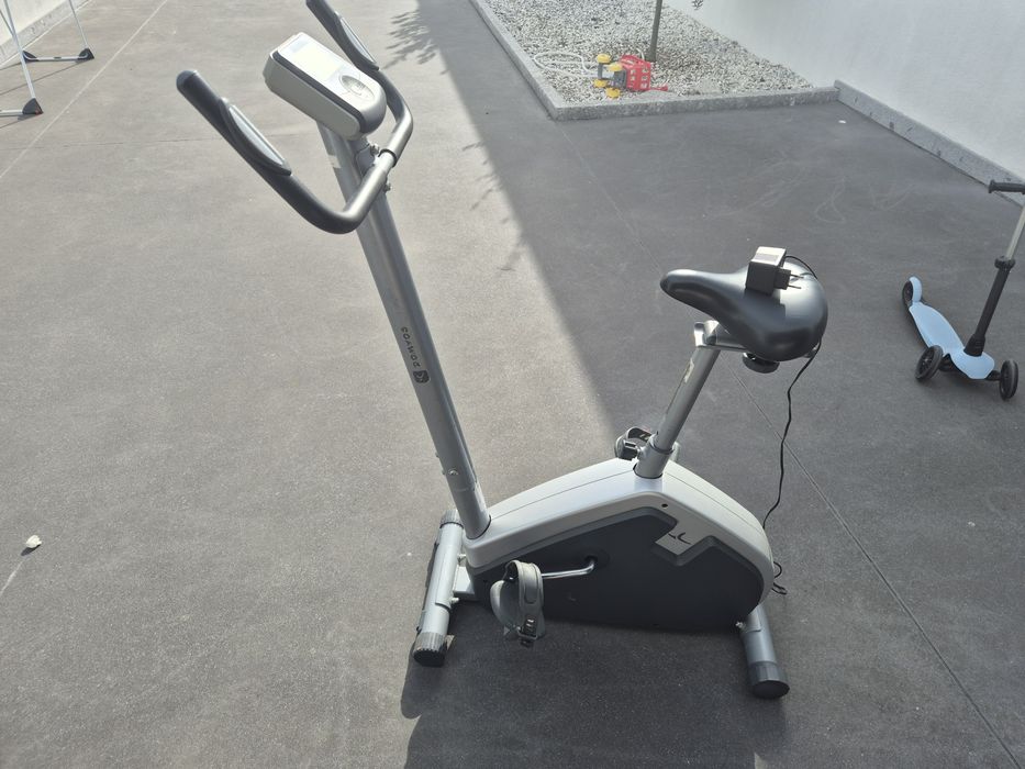Bicicleta estatica domyos com varios programas