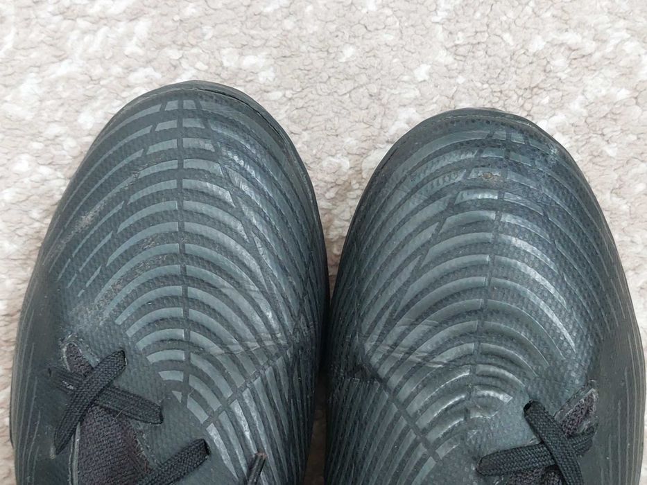 Сороконіжки Adidas Predator
