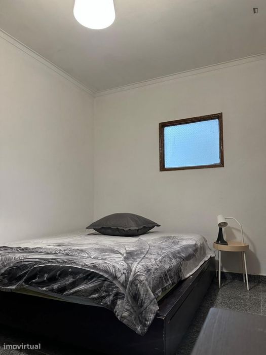 Quarto - localizado em Lisbon