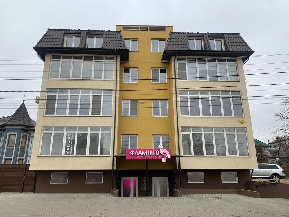 Продається фасадне цокольне приміщення в новобудові на Київській