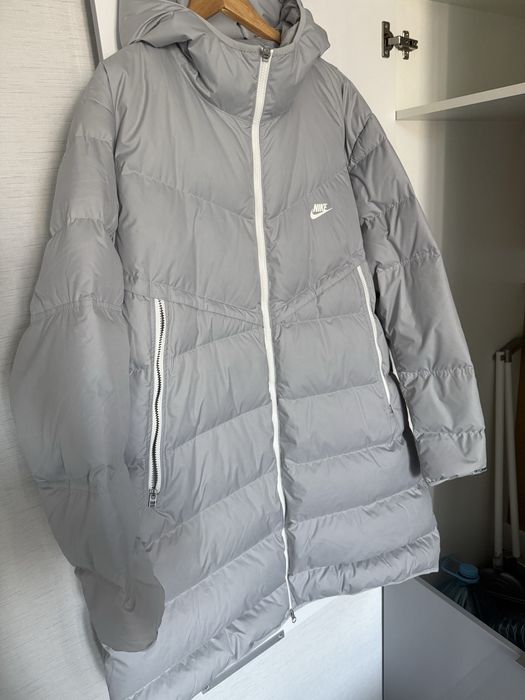 Продам курточку Nike