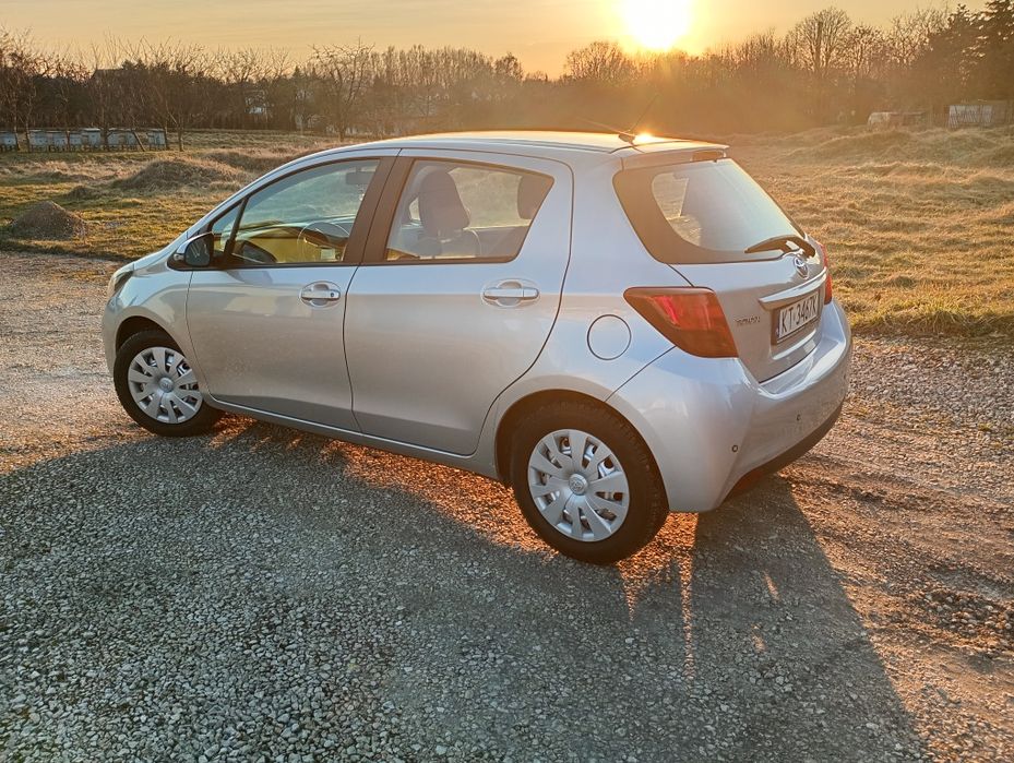 toyota yaris 1,0 93 tyś  przebiegu  salon polska