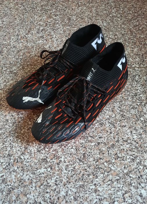 Професійні бутси Puma Future.