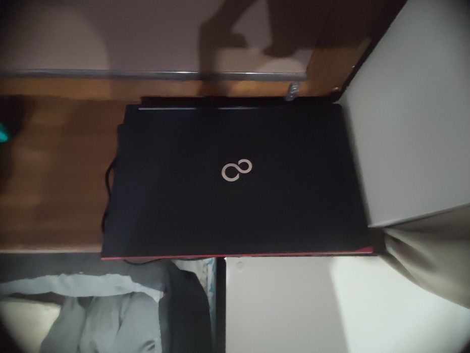 Laptop Fujitsu lifebook E