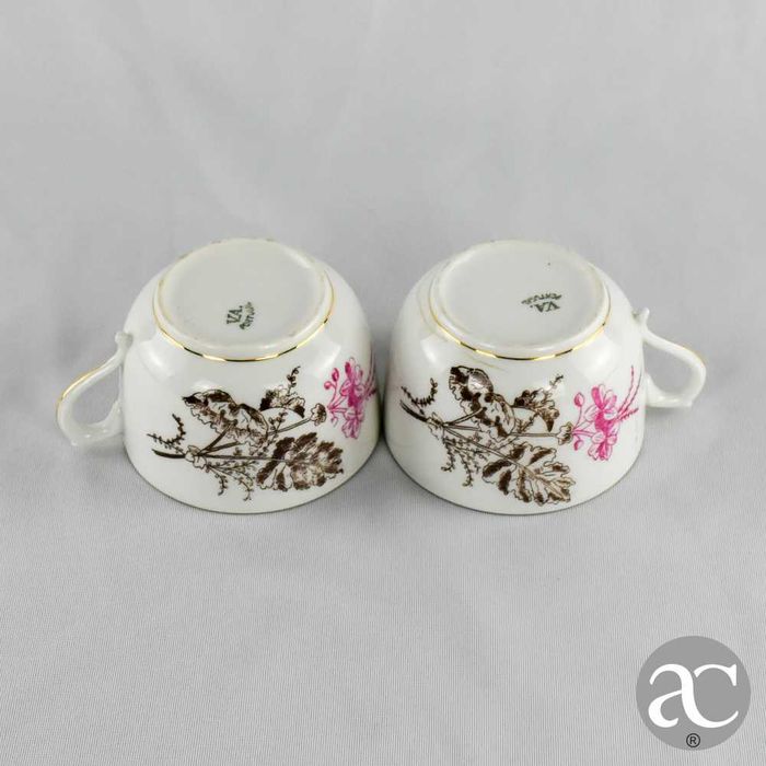 Par de chávenas de Chá porcelana Vista Alegre, início séc. XX