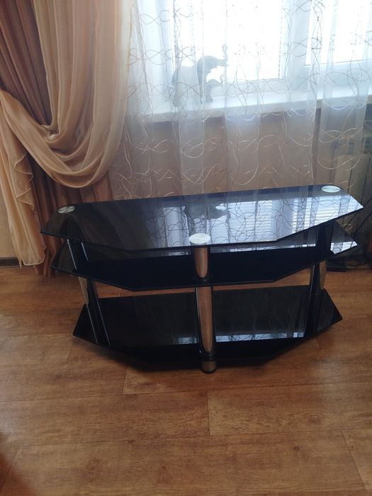 Стеклянный стол черный