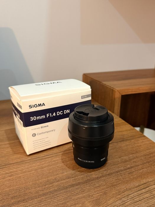 Lente Sigma 30mm f/1.4 DC DN Contemporary – Sony E (APS-C)