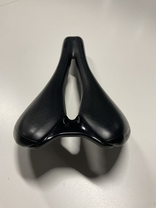 Super wygodne siodlo Bontrager Ajna PRO 144