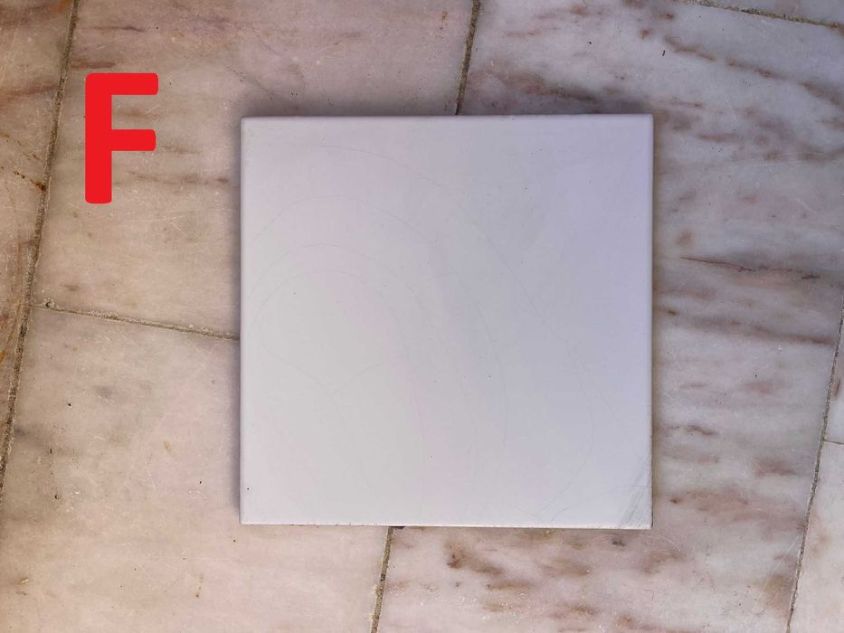 Vendo azulejos / revestimento