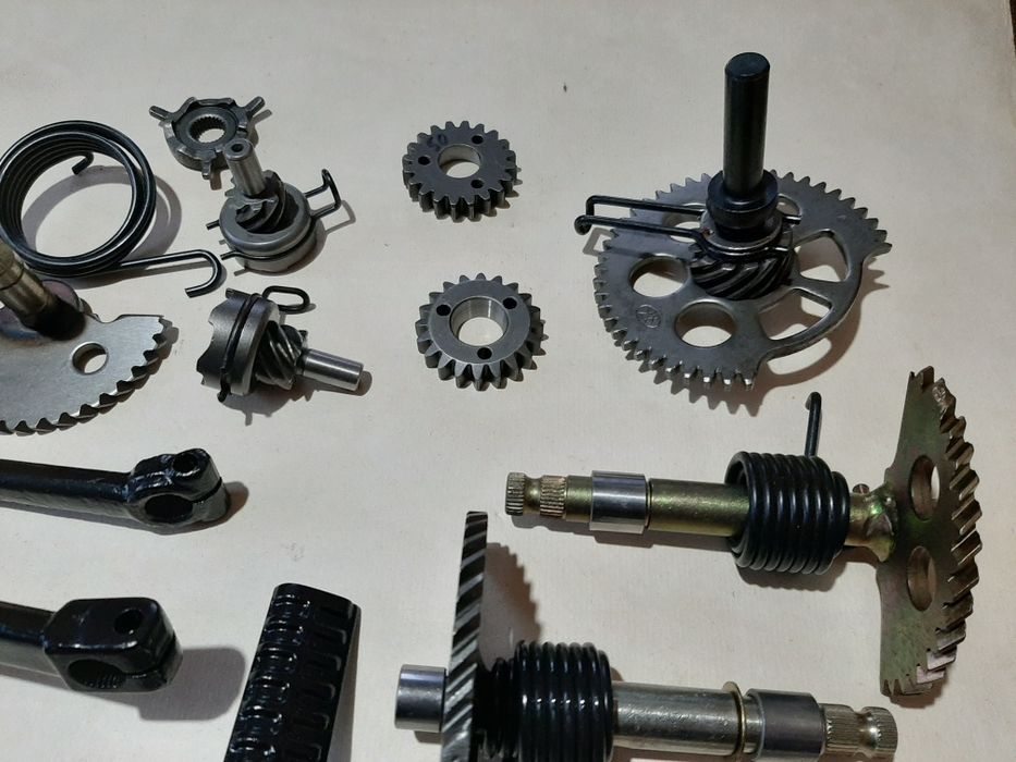 Сектор заводной на скутер ножка полумесяц храповик