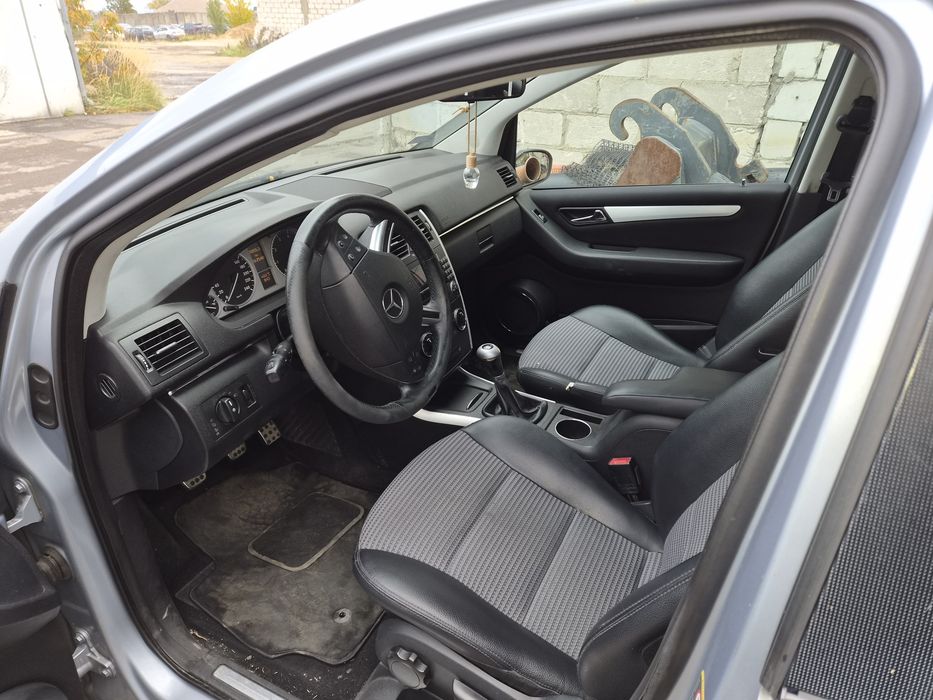 Mercedes B 2.0 benzyna