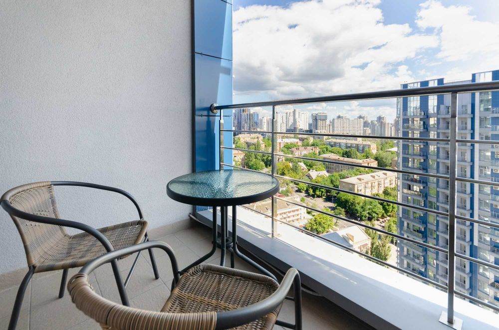 Подобова оренда 2 к.кв.в ЖК «Central Park» вул.Маккейна 7 центр-18-555.biz.ua