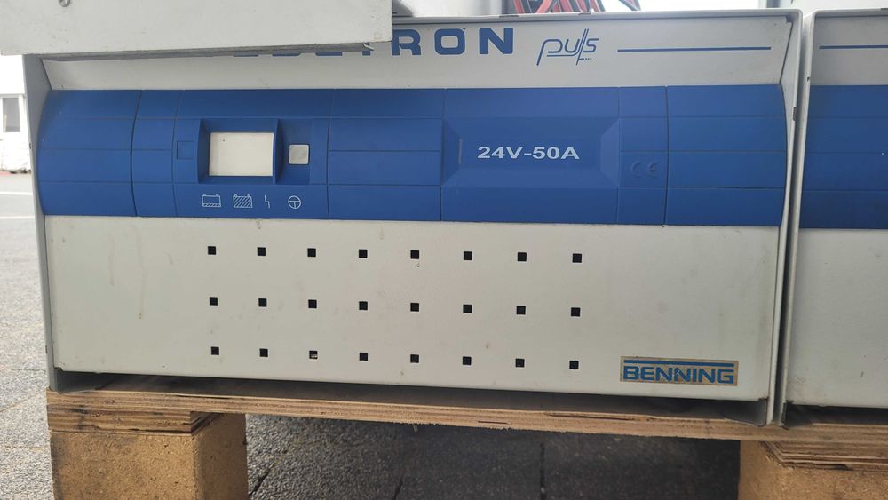 Ładowarka prostownik do baterii trakcyjnych 24V