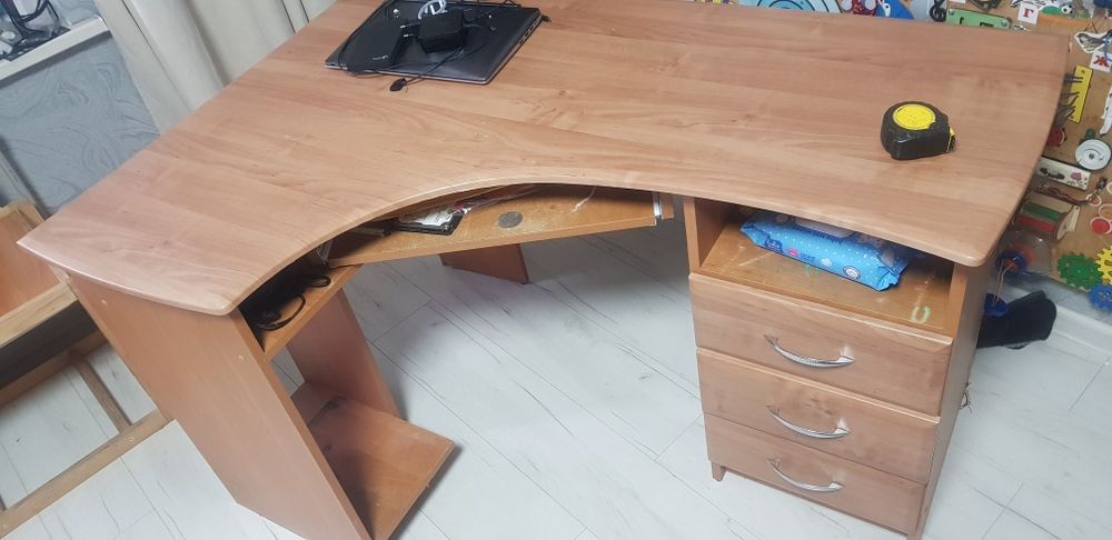 Стіл кутовий, угловий,  письмовий, комп'ютерний
