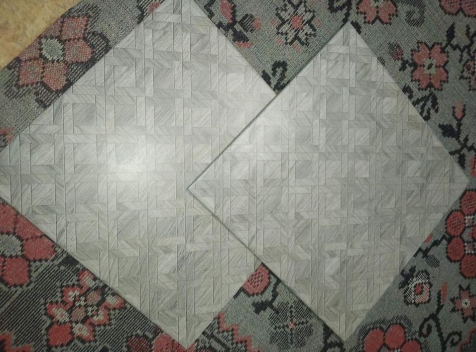 Продам плитку на пол