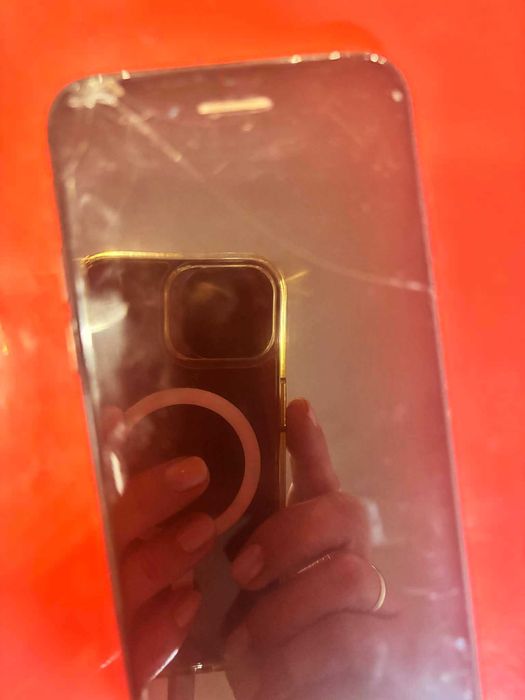 iPhone 7 uszkodzona szybka, sprawny, 128GB