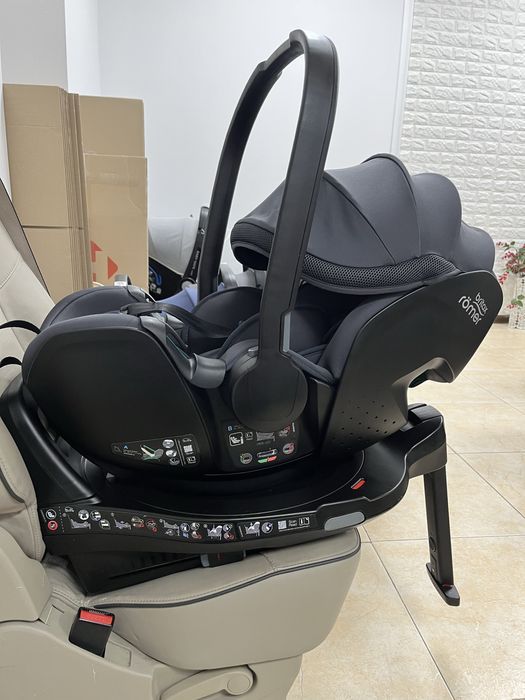 Автокрісло Britax Römer Baby-Safe 5z2 Група 0+ (0-13 кг) автолюлька