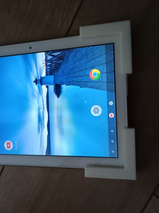 Uchwyt na tablet do ściany