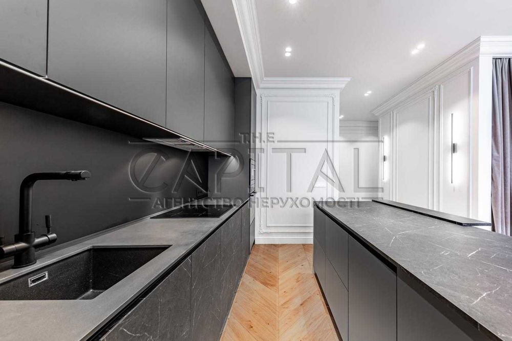 Центр. Золоті Ворота. Нова квартира, Ярославів град