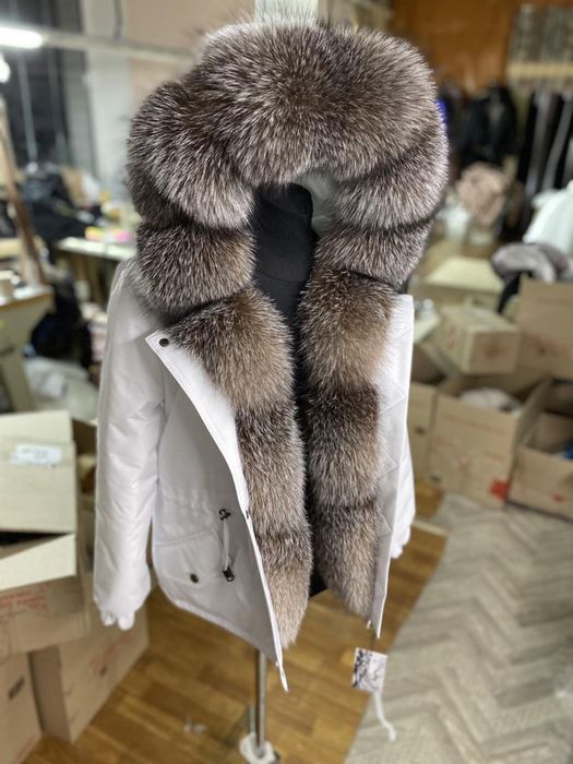 Куртка парка біла зимова з хутром блюфрост золото. Розміри з 42 до 60