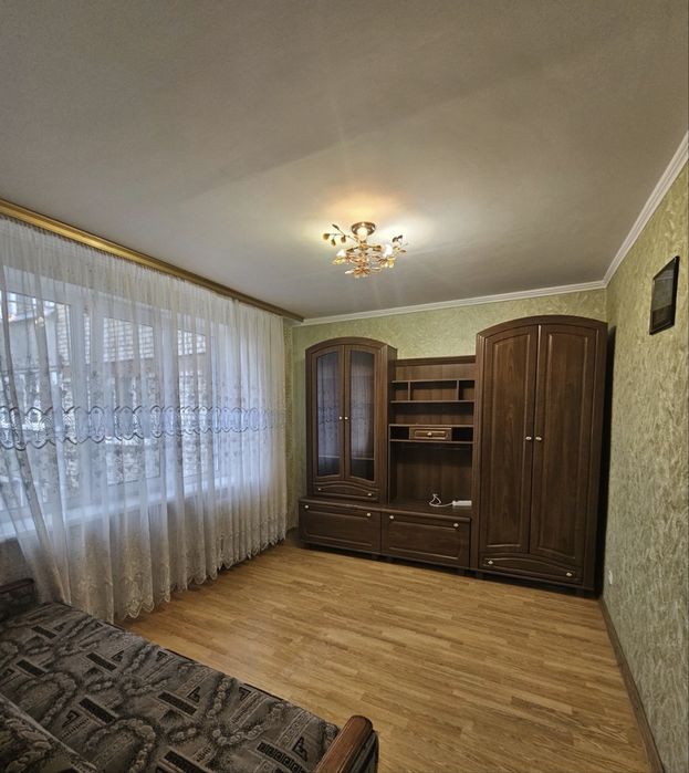 Оренда 2-кімнатної квартири по вул. Перемоги Беремо на короткий термін