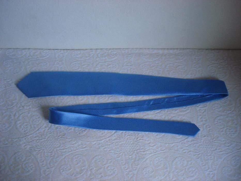 Gravata Under Blue