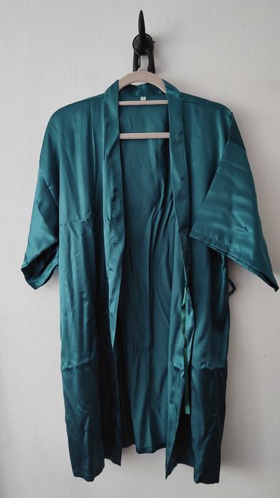 zielony szlafrok z napisem panna młoda butelkowa zieleń ślub wesele