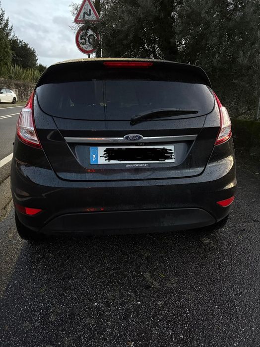 Vendo Ford Fiesta
