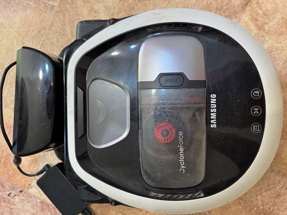 Робот-пылесос Samsung POWERbot CycloneForce VR10M7030WW/EV