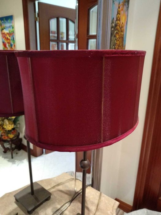 Candeeiro de mesa oriental, em excelente estado.
