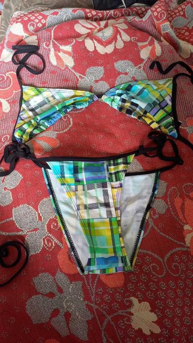 купальники                            .