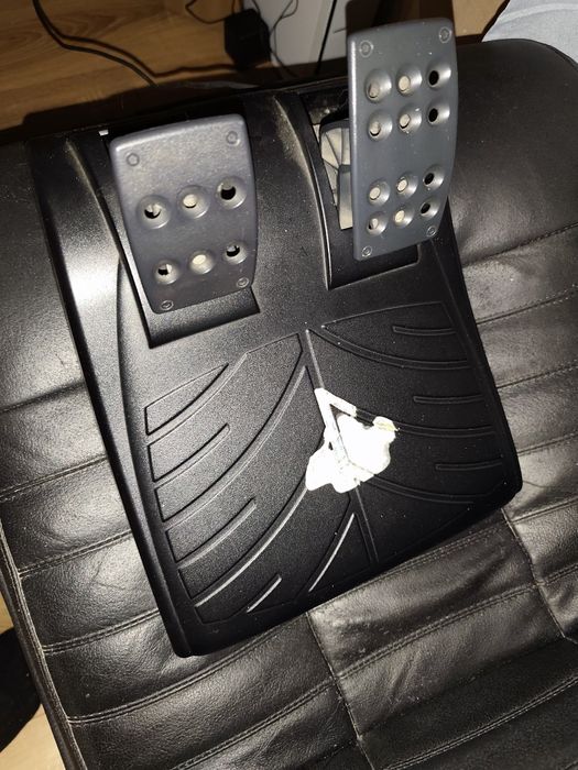 Руль Logitech Driving Force GT про (PS3/PC) + педали, оригинал