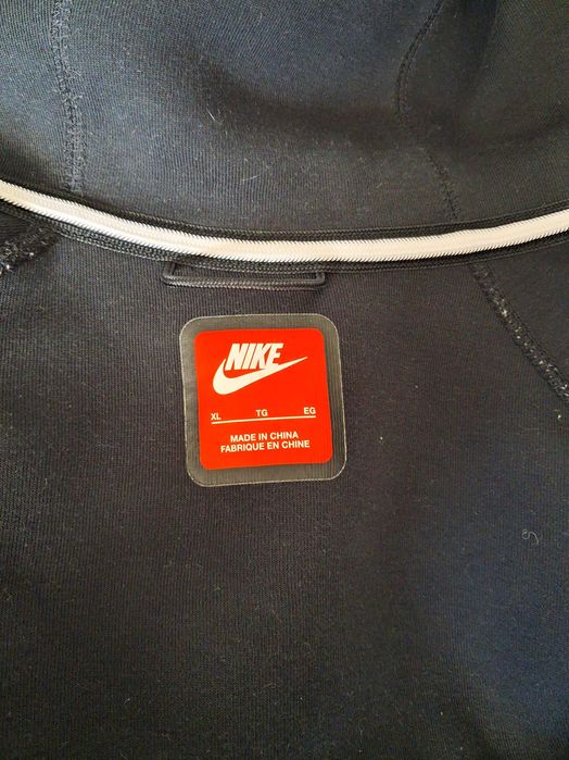 Bluza z kapturem Nike Tech Fleece FB7921-064. XL