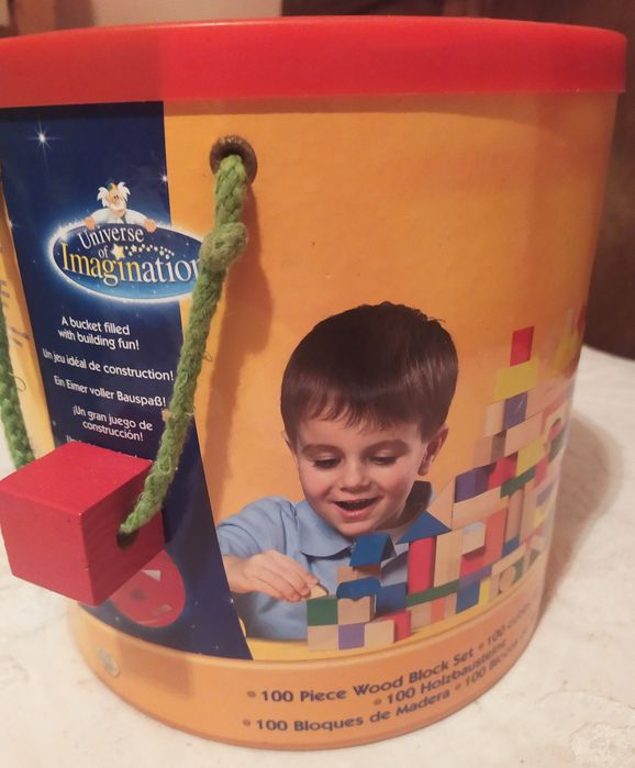 Caixa da Universe of imagination blocos de madeira verdadeira pintados