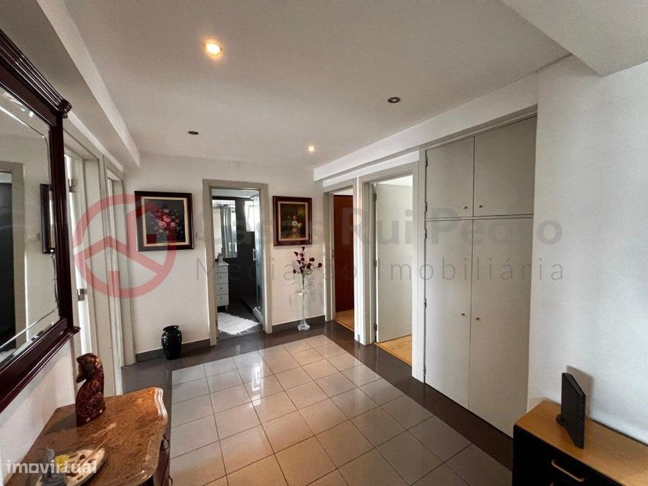 Apartamento T4 em Marvila com Excelente Localização e Potencial de ...