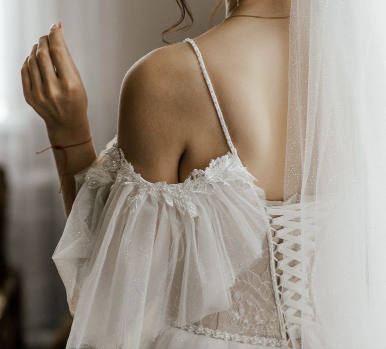 Весільна сукня, білого кольору