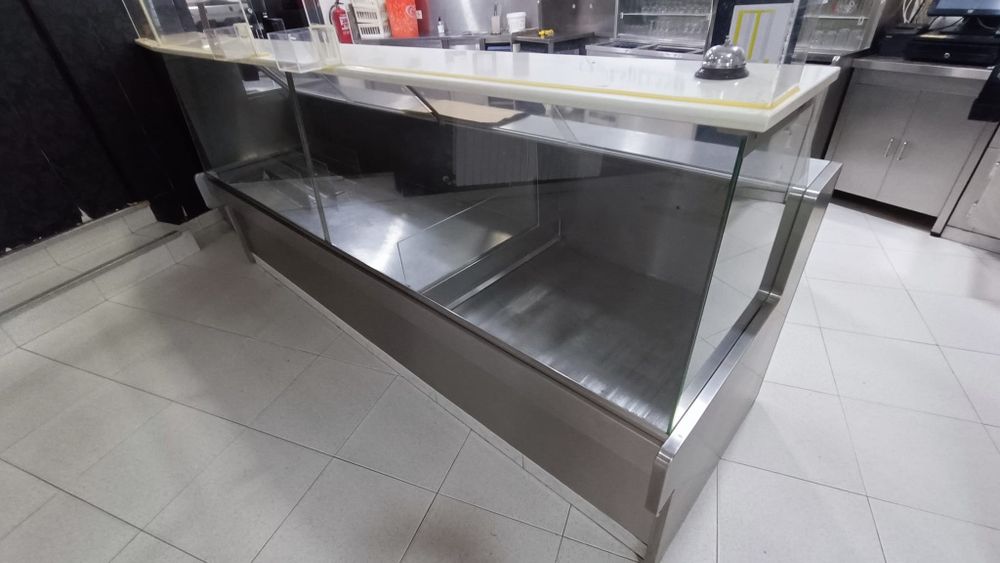 Conjunto de vitrines de pastelaria