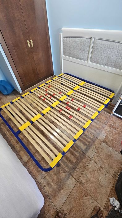 2 Camas 180x135 Completas: Estrado Colchão Ortopédico e Cabeceira