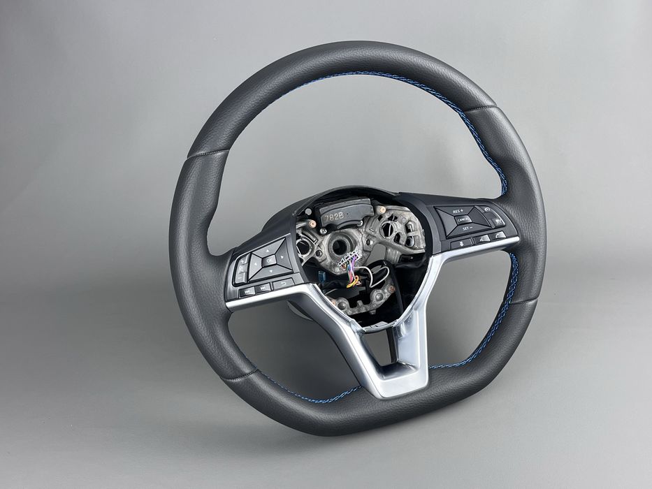 Руль Nissan Leaf
