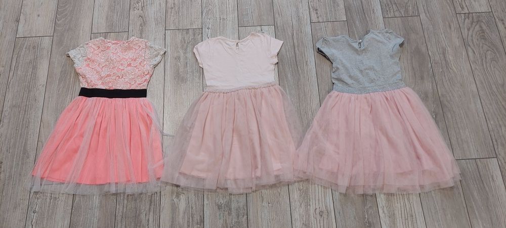 Sukienki tiulowe r 134
